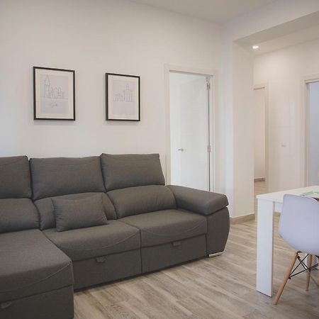 Acogedor Apartamento En Triana セビリア エクステリア 写真