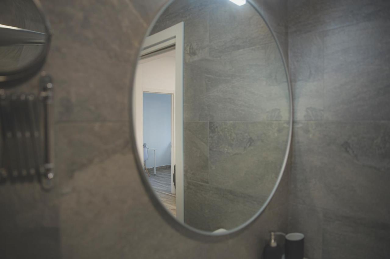 Acogedor Apartamento En Triana セビリア エクステリア 写真