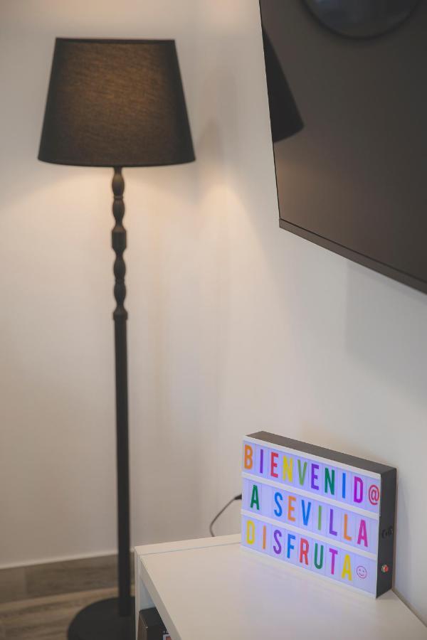 Acogedor Apartamento En Triana セビリア エクステリア 写真